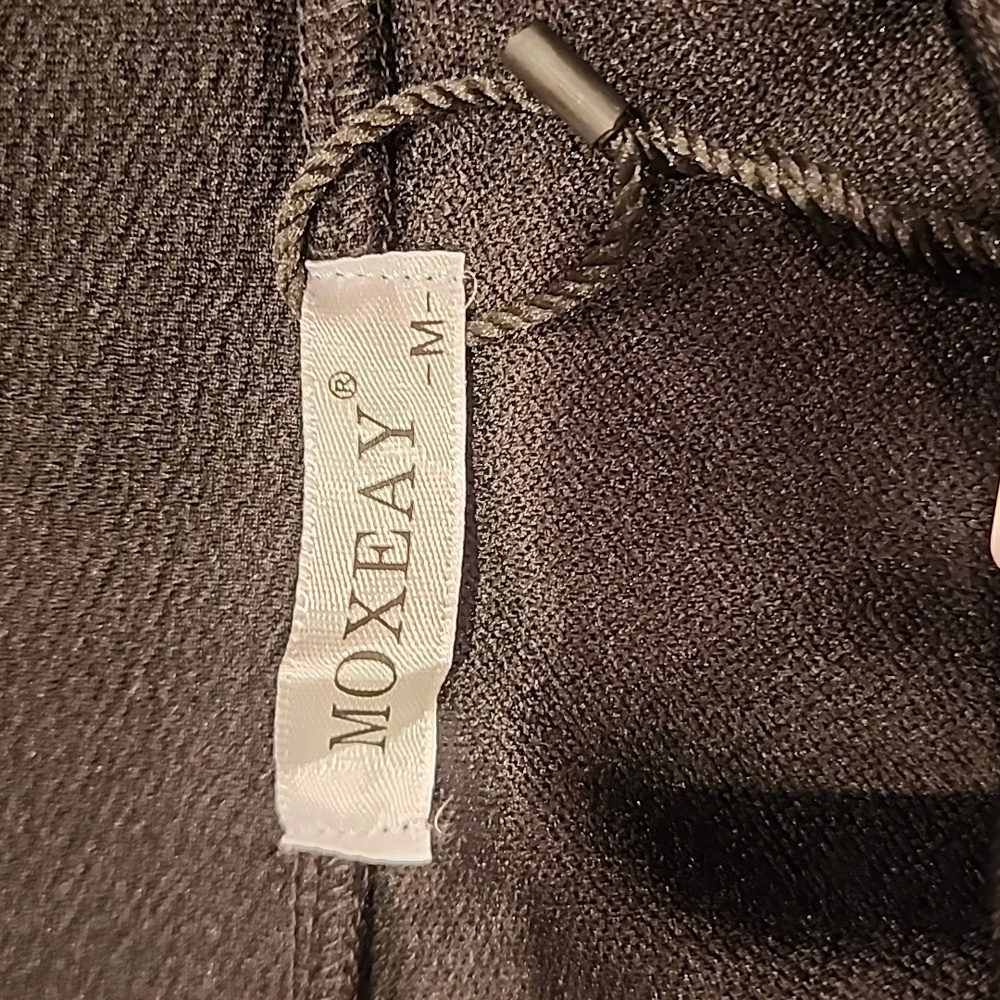 🖤NWT🖤 Moxeay mini skirt Flutter Size Medium - Picture 2 of 4